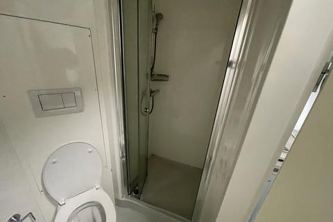 Studio to rent, Bridge Road, Birmingham, B8
