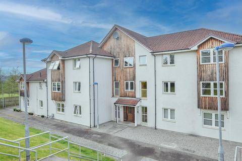 2 bedroom flat for sale, 4 Admirals Court, Westhill, Inverness