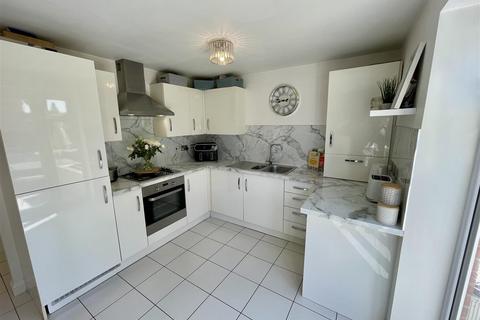 14 Barlby Drive, Darlington, DL3 0QD