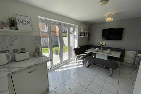 14 Barlby Drive, Darlington, DL3 0QD