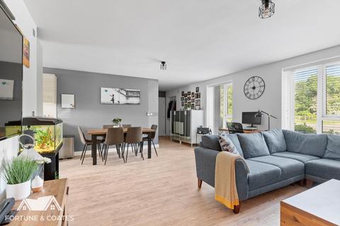 2 Barnfield Way, Newhall, Harlow, CM17 9TN