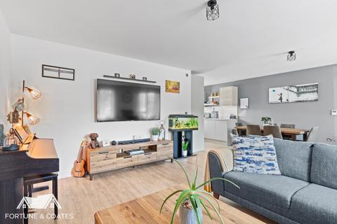 2 Barnfield Way, Newhall, Harlow, CM17 9TN