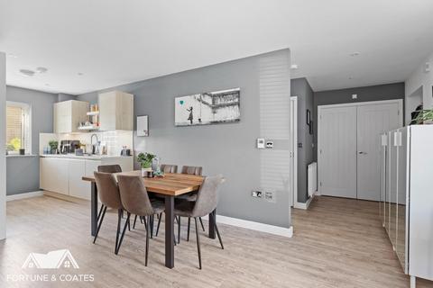 2 Barnfield Way, Newhall, Harlow, CM17 9TN