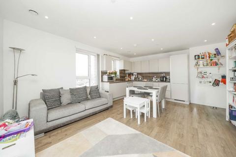 2 bedroom flat for sale, Damsel Walk, London NW9