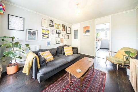 1 bedroom flat for sale, Montague Square, London SE15