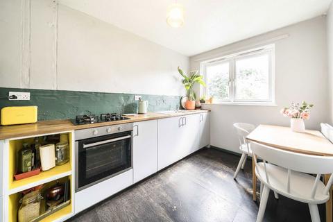 1 bedroom flat for sale, Montague Square, London SE15