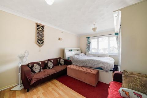 1 bedroom flat for sale, Chadwell Heath, Romford RM6