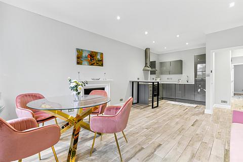 3 bedroom flat for sale, STANHOPE GARDENS, London, SW7