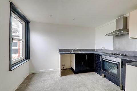 2 bedroom apartment for sale, Kingsland Road, Broadwater, West Sussex, BN14