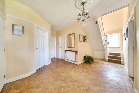 3a Heathdene Road, Wallington, SM6 0TD