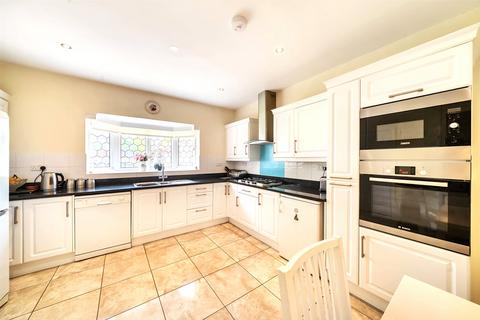 3a Heathdene Road, Wallington, SM6 0TD