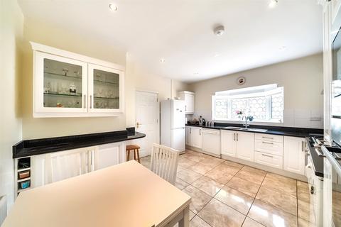 3a Heathdene Road, Wallington, SM6 0TD