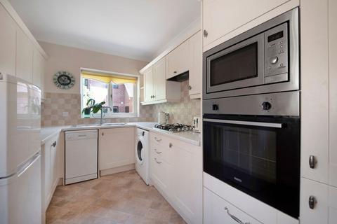 6 Weir Gardens, Pershore, WR10 1DX