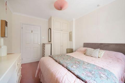 6 Weir Gardens, Pershore, WR10 1DX