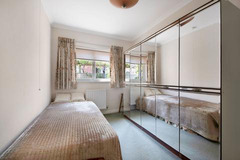 6 Weir Gardens, Pershore, WR10 1DX
