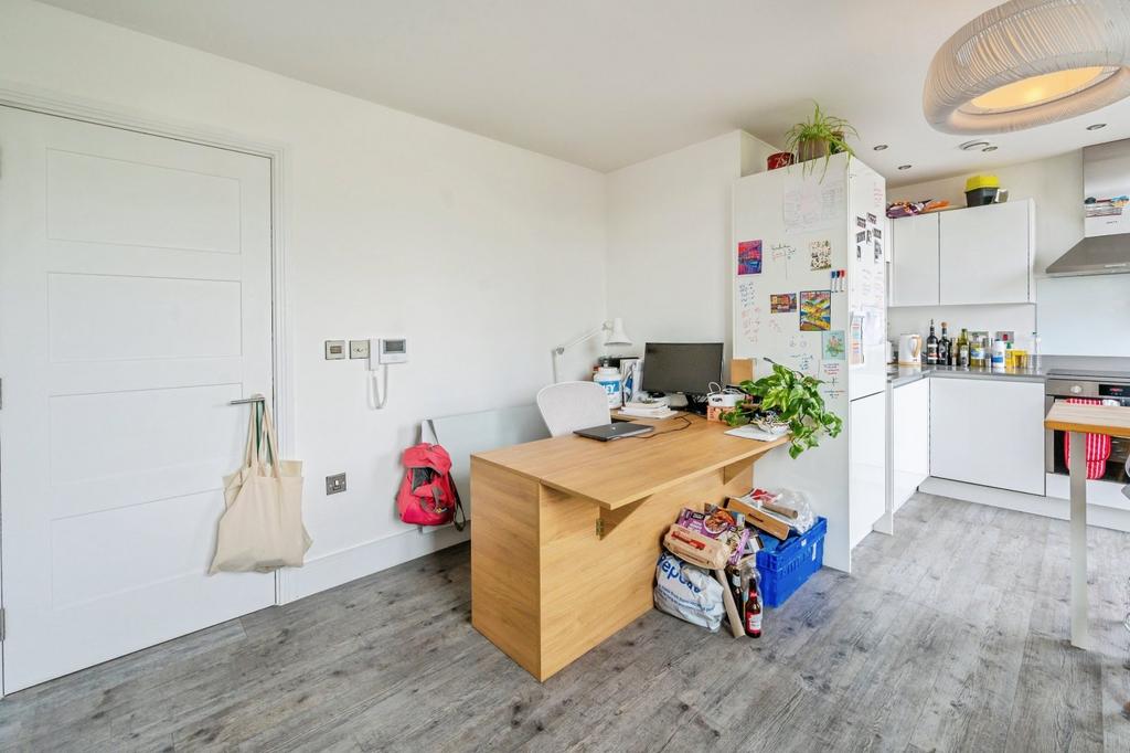 Living / Kitchen