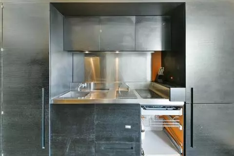 Studio to rent - View 3