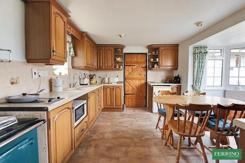 3 bedroom detached house for sale, Rosemary Lane, Tidenham Chase, Chepstow, Monmouthshire. NP16 7LX