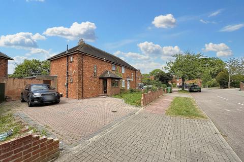 1 Thorn Close, Bromley, BR2 8DH