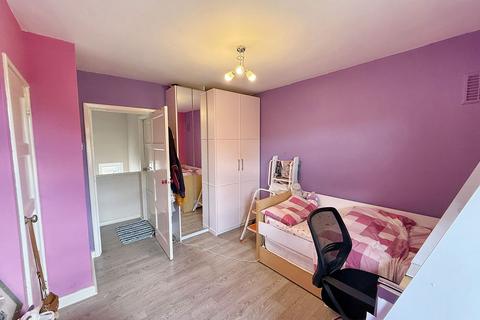 1 Thorn Close, Bromley, BR2 8DH