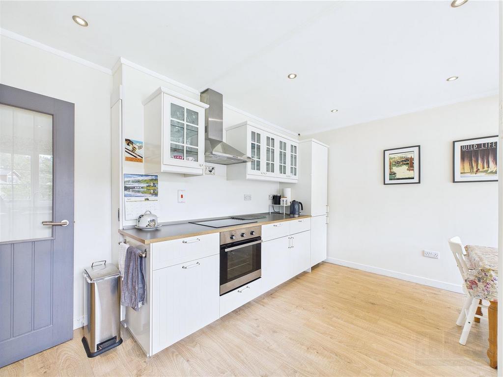 Kitchen / Dining