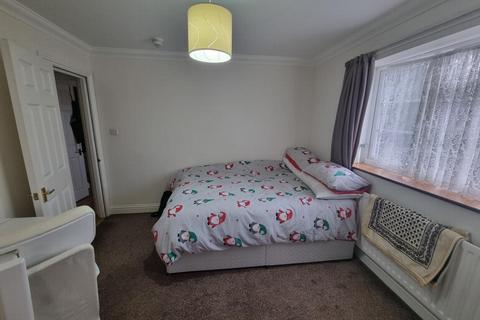 1 bedroom flat to rent, Hale Lane, Mill Hill, NW7