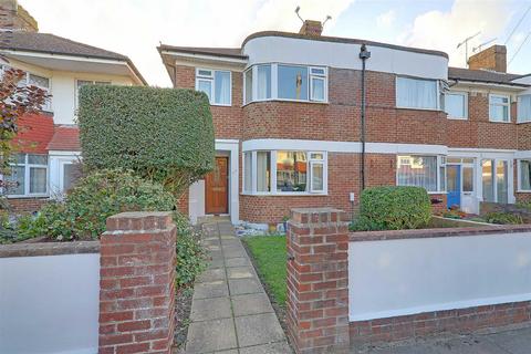 77 Cranleigh Road, Worthing, BN14 7QW