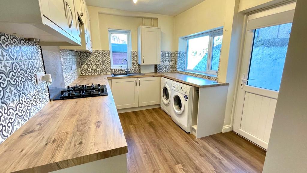 Double aspect kitchen