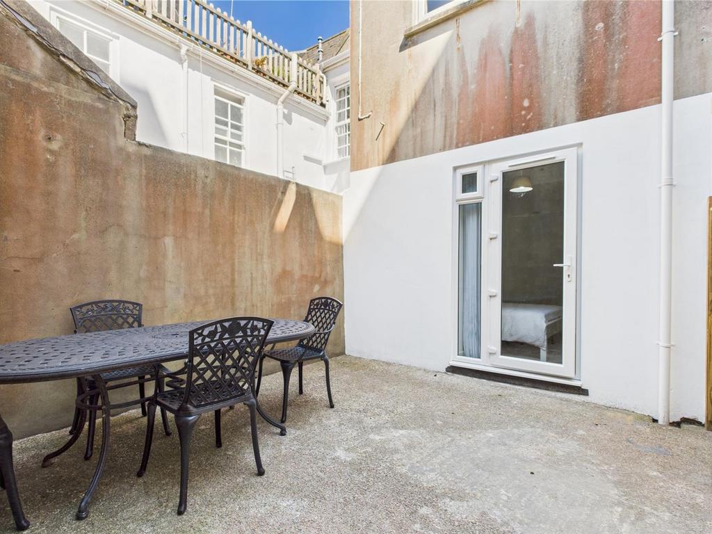 CAM04392 G0-PR0074-STILL007.jpg