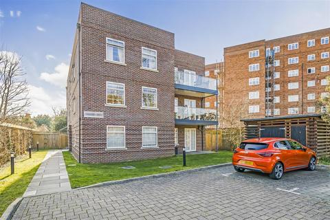 2 bedroom flat to rent, Portsmouth Road, Surbiton