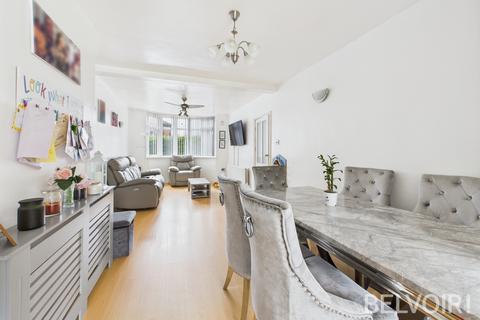 136 Whieldon Road, Stoke-on-trent, ST4 4JJ