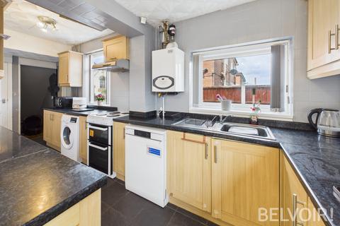 136 Whieldon Road, Stoke-on-trent, ST4 4JJ