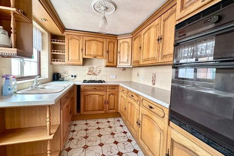 51 Court Avenue, Romford, RM3 0XS