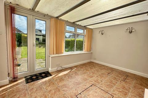 51 Court Avenue, Romford, RM3 0XS