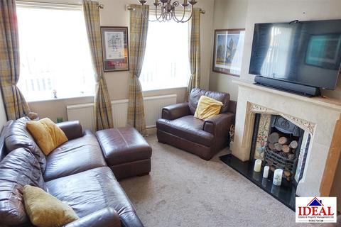 3 bedroom semi-detached house for sale, Great North Road, Woodlands, Doncaster