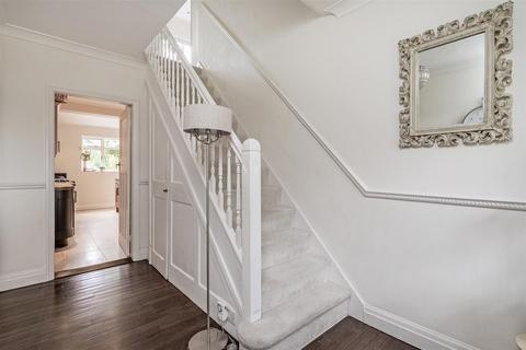 7 Marsh Lane, Solihull, B91 2PG