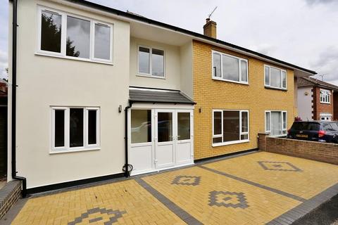 4 bedroom end of terrace house for sale, Beech Tree Glade, London E4