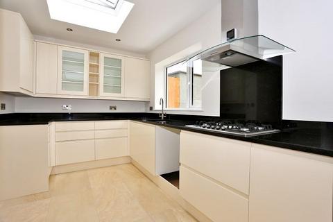 4 bedroom end of terrace house for sale, Beech Tree Glade, London E4