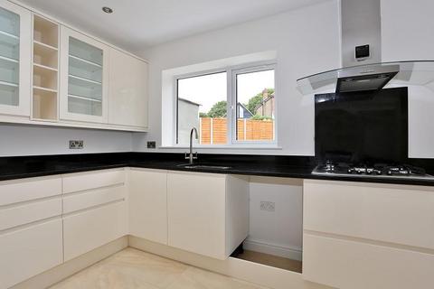 4 bedroom end of terrace house for sale, Beech Tree Glade, London E4