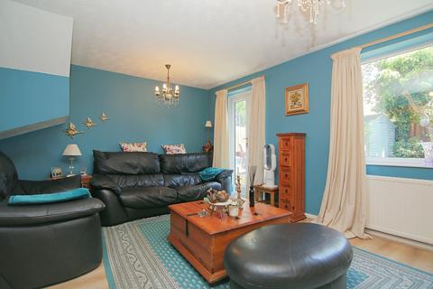 3 bedroom detached house for sale, Linnhe Avenue, Bradford, BD6