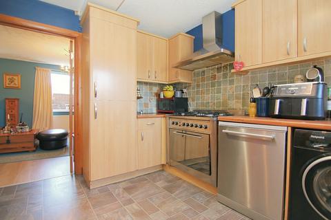 3 bedroom detached house for sale, Linnhe Avenue, Bradford, BD6