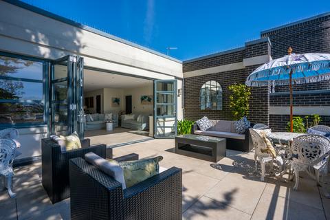 3 bedroom penthouse for sale, Banks Road, Sandbanks, Poole, Dorset, BH13