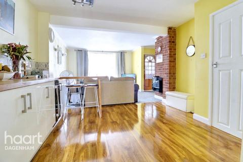 171 Reede Road, Dagenham, RM10 8EA