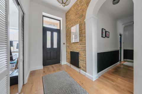 20 Canbury Avenue, Kingston Upon Thames, KT2 6JP
