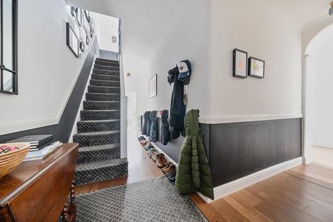 20 Canbury Avenue, Kingston Upon Thames, KT2 6JP
