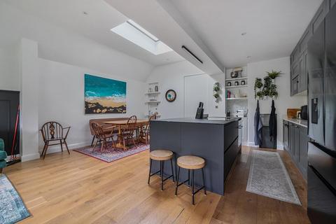 20 Canbury Avenue, Kingston Upon Thames, KT2 6JP