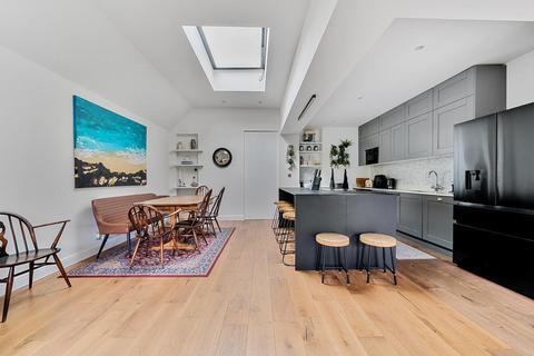 20 Canbury Avenue, Kingston Upon Thames, KT2 6JP