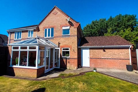 16 Bracken Drive, Attleborough, NR17 1TA