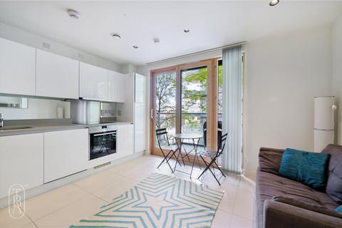 Studio to rent, Cobblestone Square, London, E1W