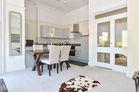 2 bedroom apartment for sale, Castle Street, Ryde, Isle of Wight